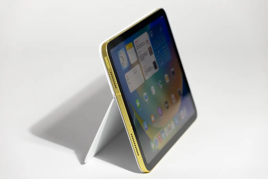 Apple 10.2 inch iPad, 64GB, Model Number: MK2K3LL/A